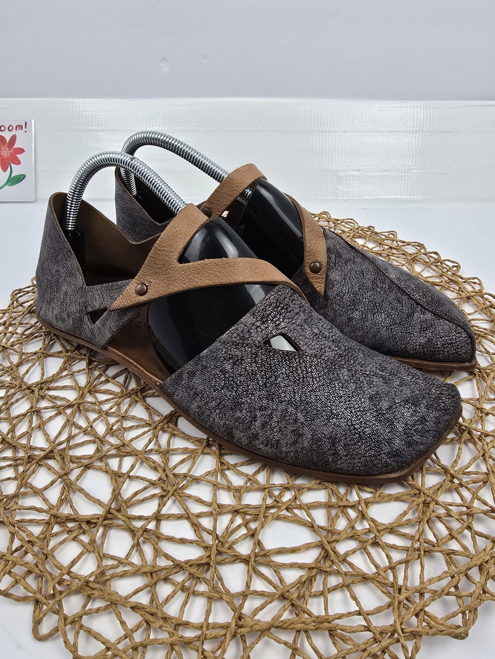 CYDWOQ Contact Handmade Leather Flats Shoes 40 Gray Black Cross Strap USA Comfor
